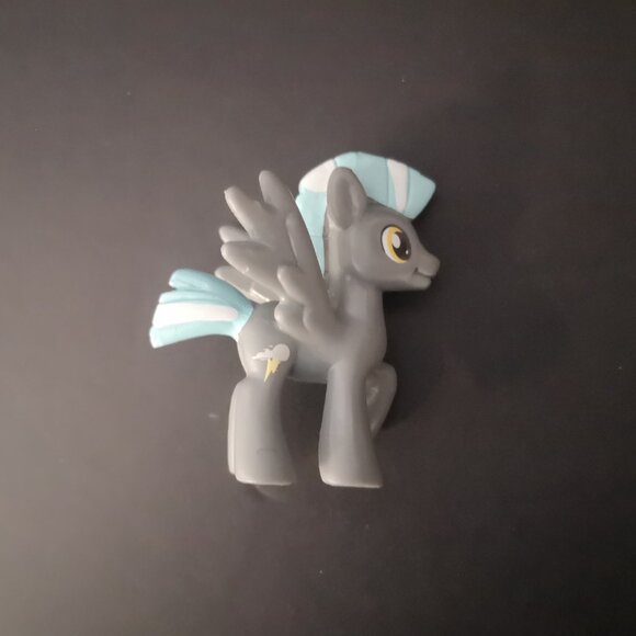 Collection of 8 Unique My Little Pony Action Figurines + Applejack's Bed - Picture 10 of 10